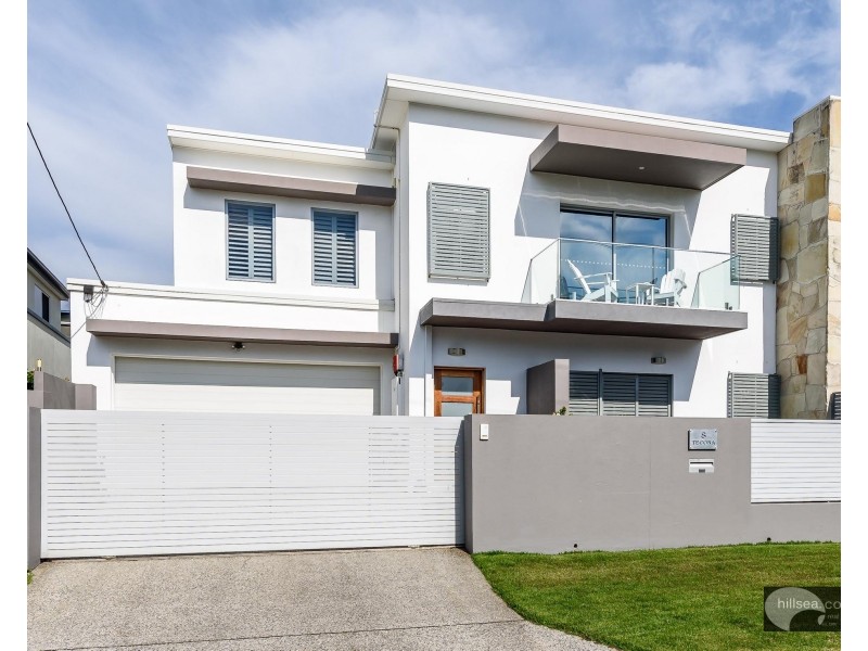 8 Tecona Avenue, Hollywell QLD 4216