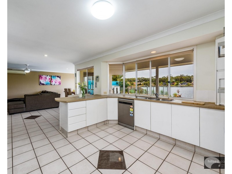 25 Wendoree Way, Coombabah QLD 4216