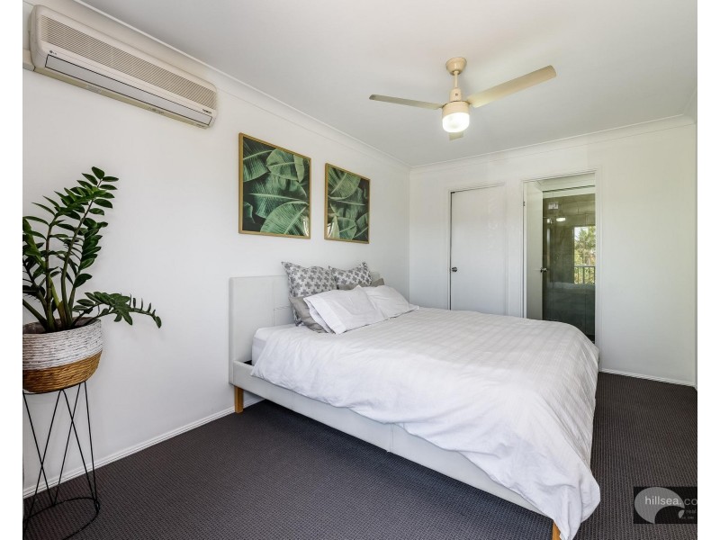 1/202 Central Street, Labrador QLD 4215