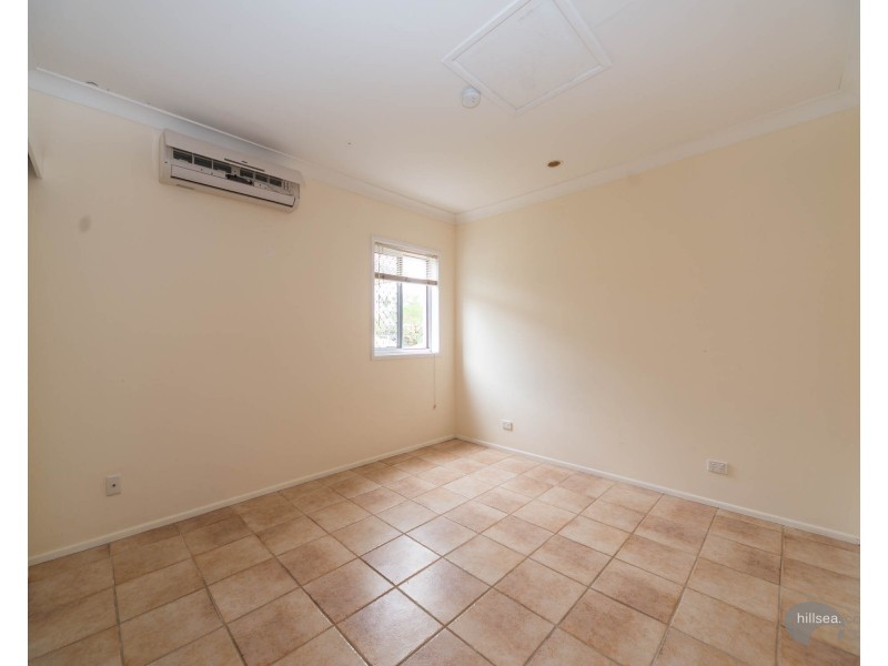 11 Winani Drive, Ashmore QLD 4214