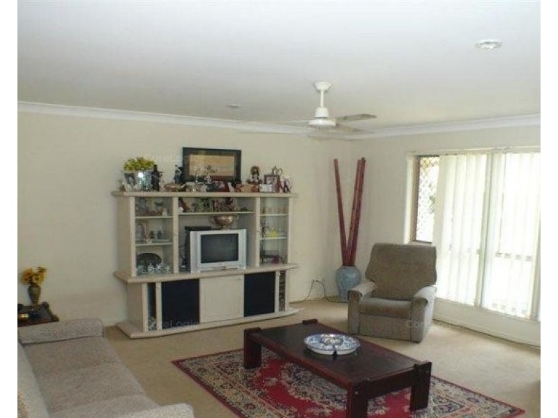 17 Billinghurst Crescent, Upper Coomera QLD 4209