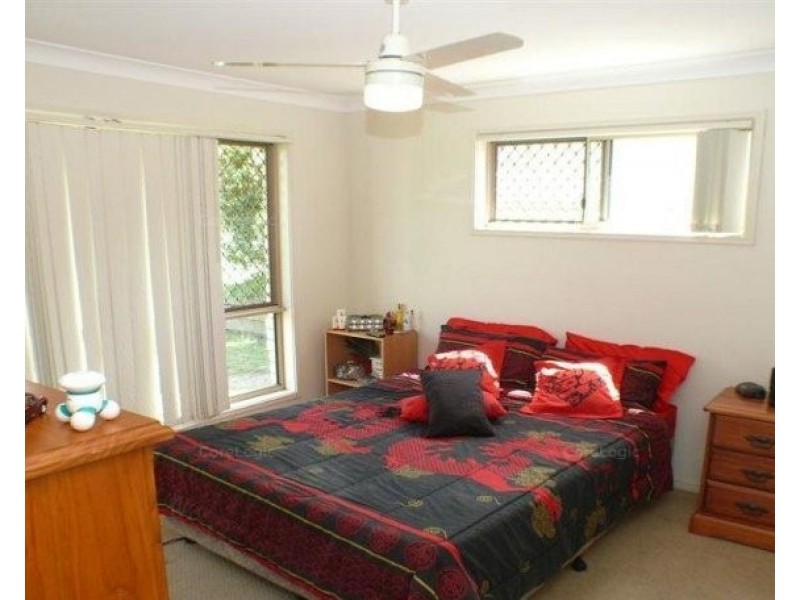 17 Billinghurst Crescent, Upper Coomera QLD 4209