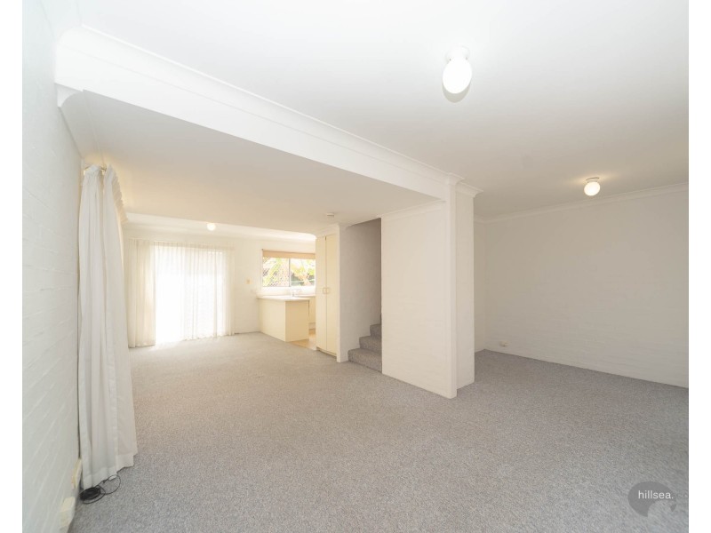 11/13-17 Brown Street, Labrador QLD 4215