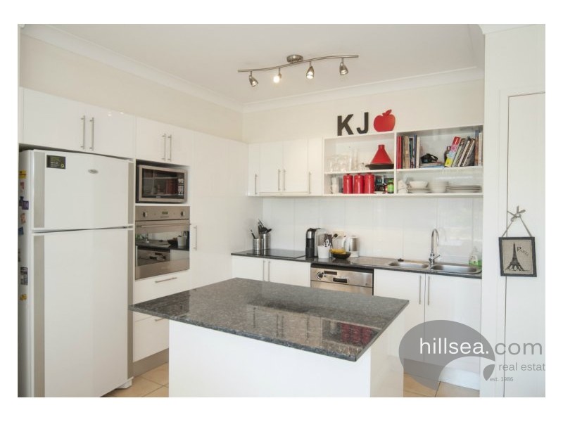 11/18 Parker Street, Labrador QLD 4215