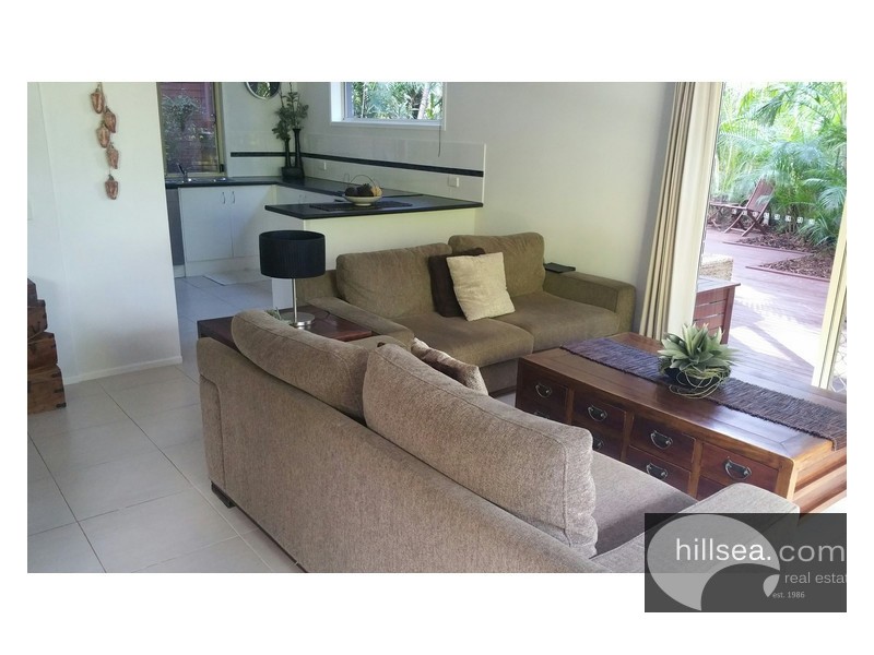 15 Western Way, Oxenford QLD 4210