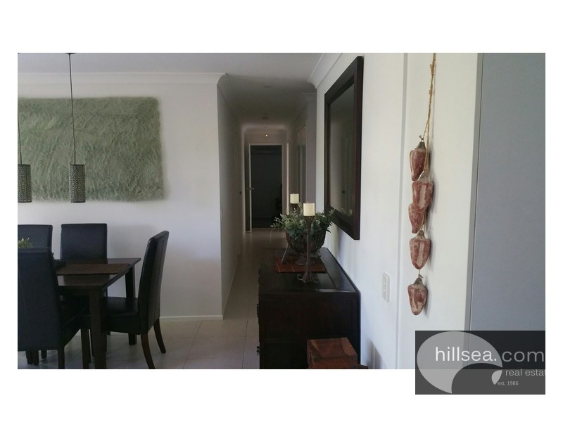 15 Western Way, Oxenford QLD 4210
