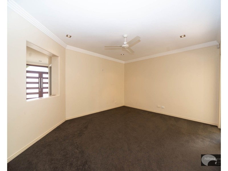 21 Ken Crescent, Helensvale QLD 4212