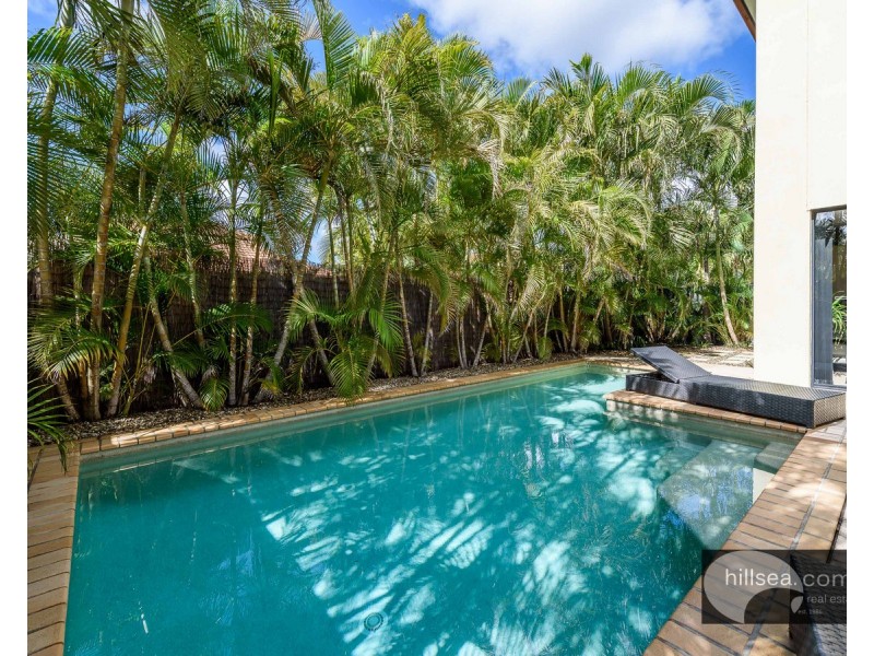 21 Ken Crescent, Helensvale QLD 4212
