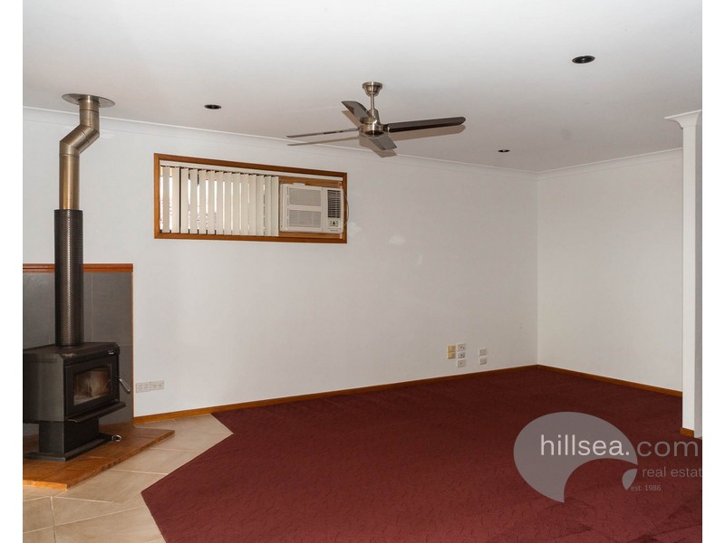 27 Aberdeen Court, Highland Park QLD 4211