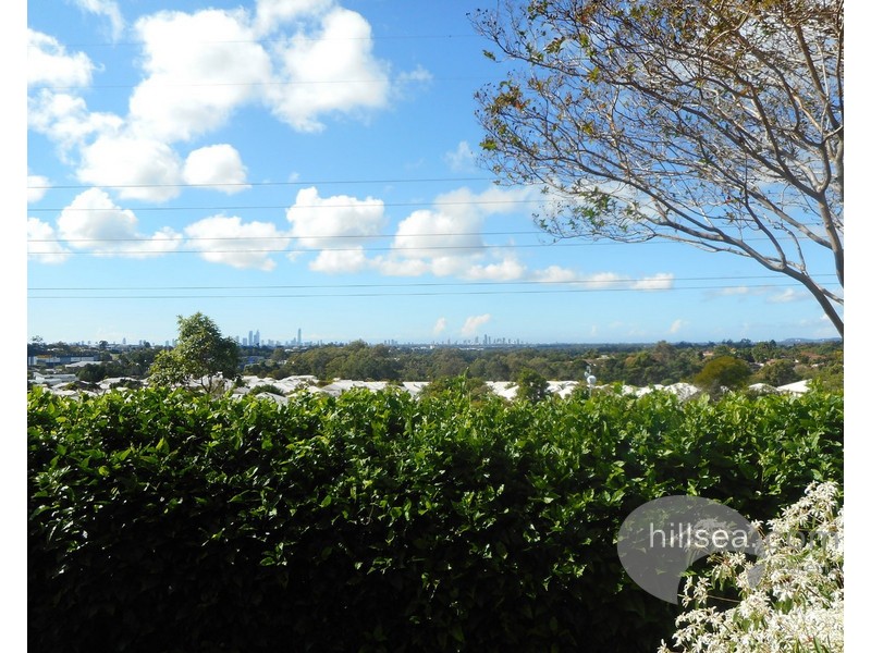 27 Aberdeen Court, Highland Park QLD 4211