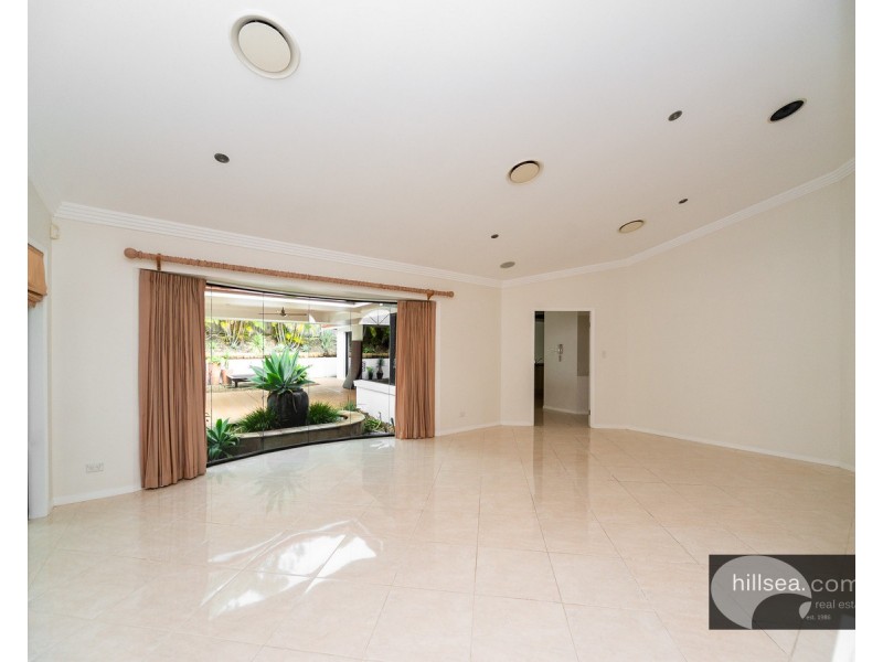 69 Arun Drive, Arundel QLD 4214