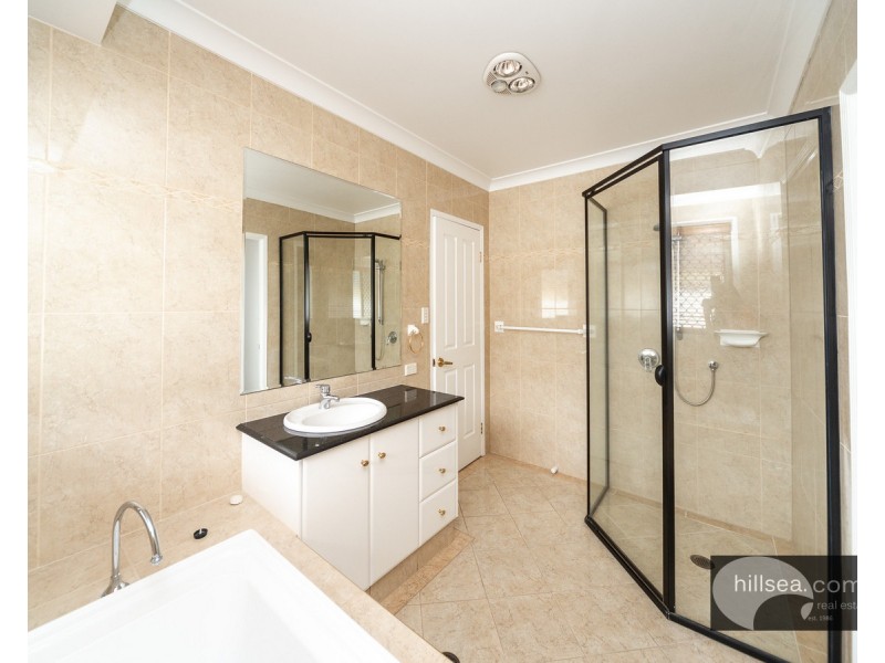 69 Arun Drive, Arundel QLD 4214