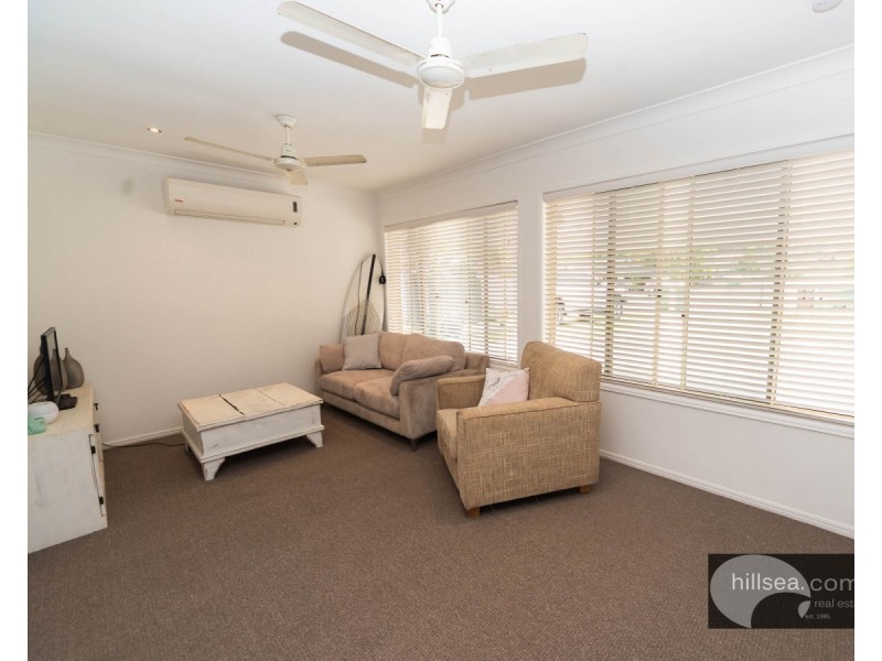 20 Pinemount Crescent, Oxenford QLD 4210