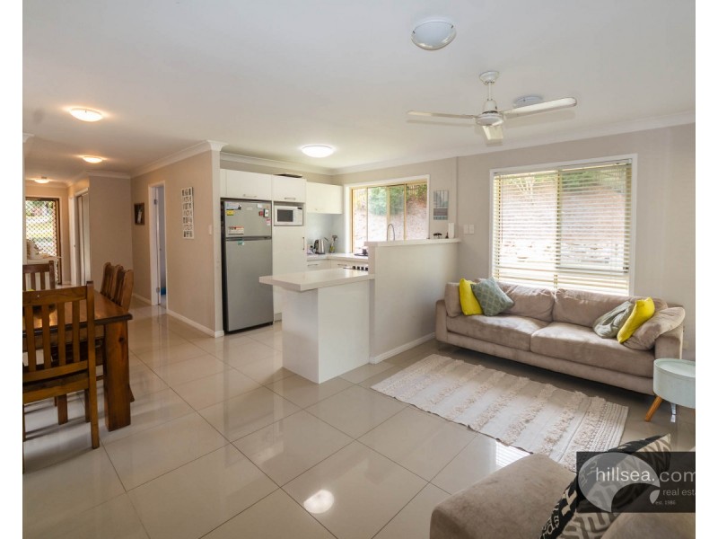 20 Pinemount Crescent, Oxenford QLD 4210