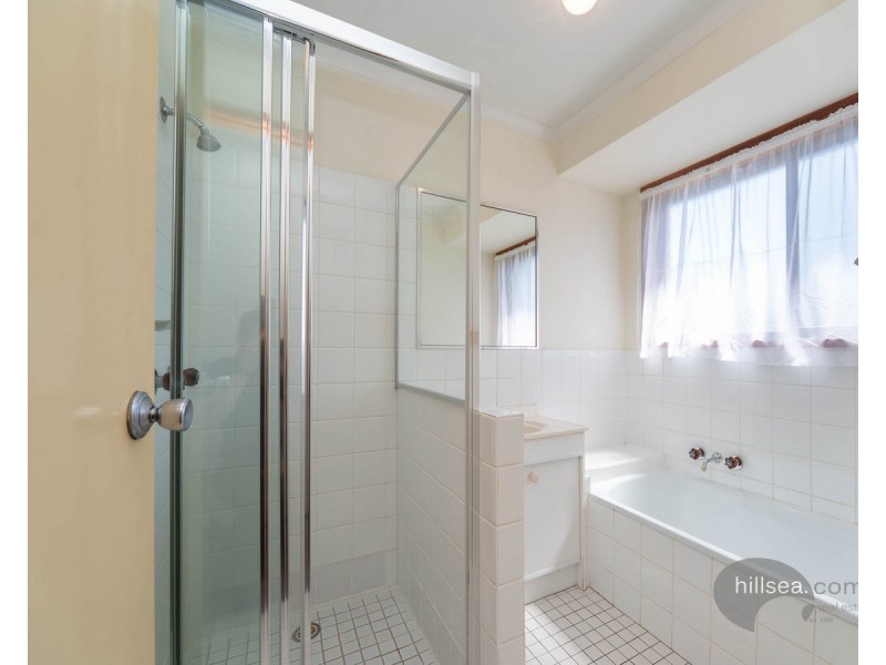 1/283 Government Road, Labrador QLD 4215