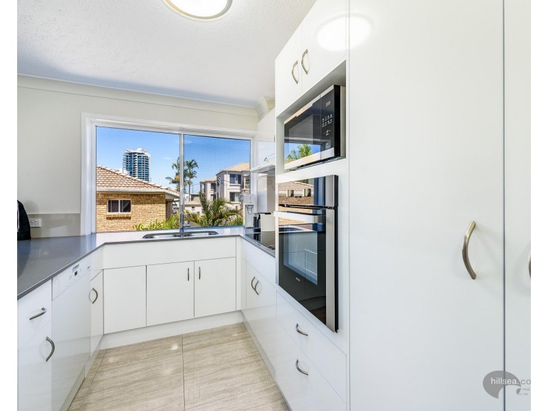 10/111 Frank Street, Labrador QLD 4215