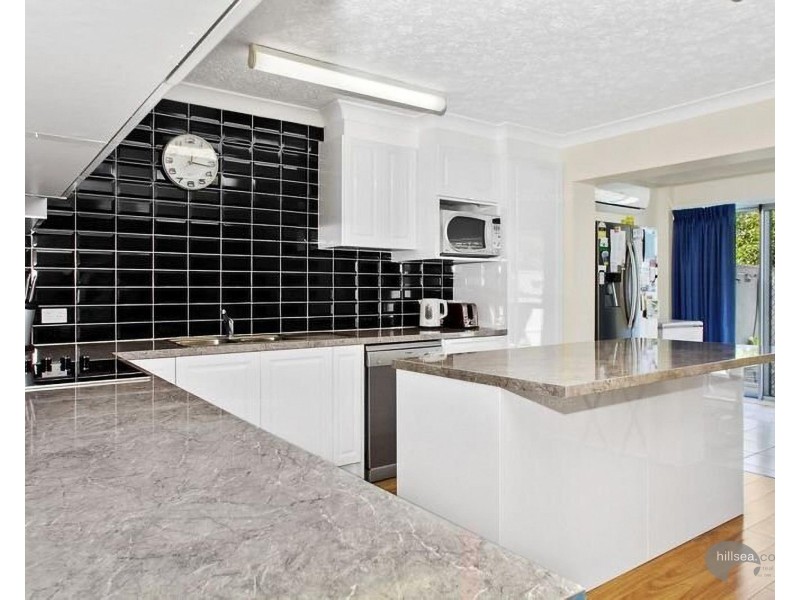 1/5 Perry Place, Biggera Waters QLD 4216