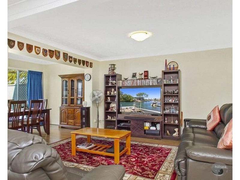 1/5 Perry Place, Biggera Waters QLD 4216