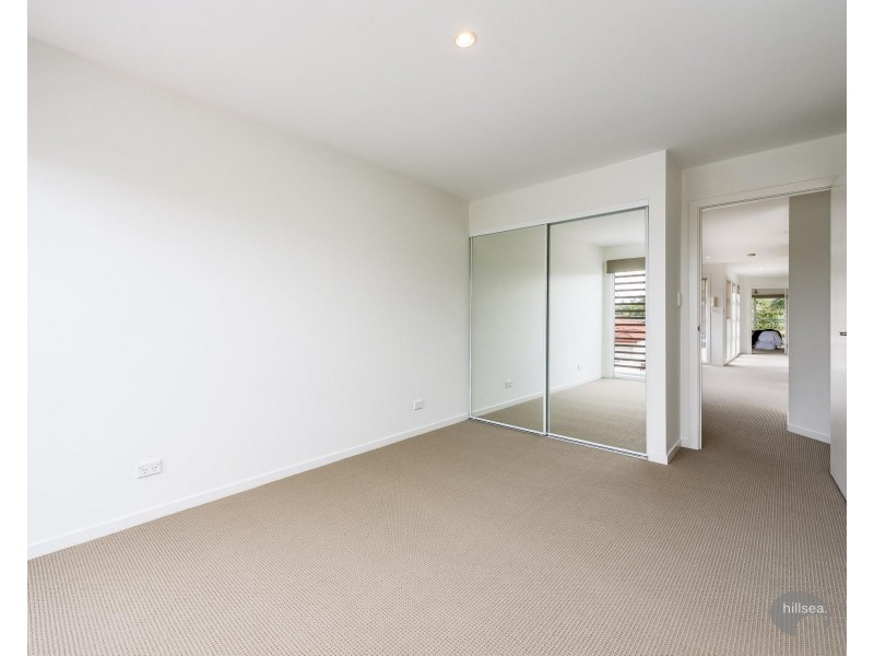 1/29 Nankeen Avenue, Paradise Point QLD 4216