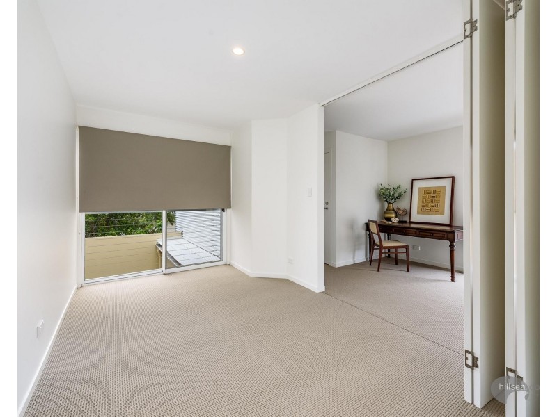 1/29 Nankeen Avenue, Paradise Point QLD 4216