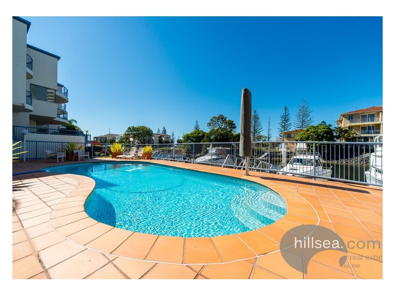 15/9 Madang Crescent, Runaway Bay QLD 4216