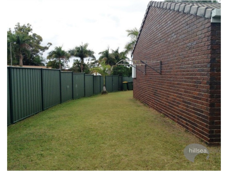 2/2 Melanie Place, Labrador QLD 4215