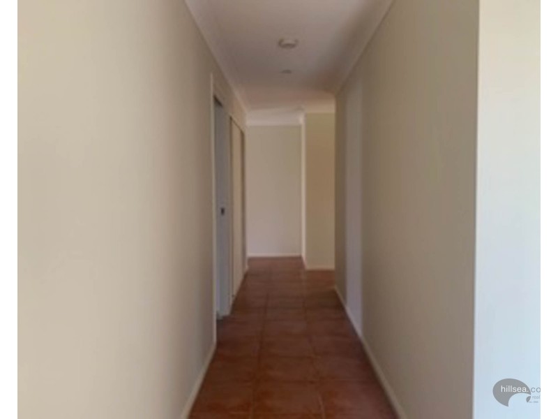 1/1 Firecrest Close, Upper Coomera QLD 4209