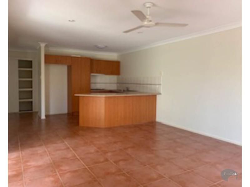 1/1 Firecrest Close, Upper Coomera QLD 4209