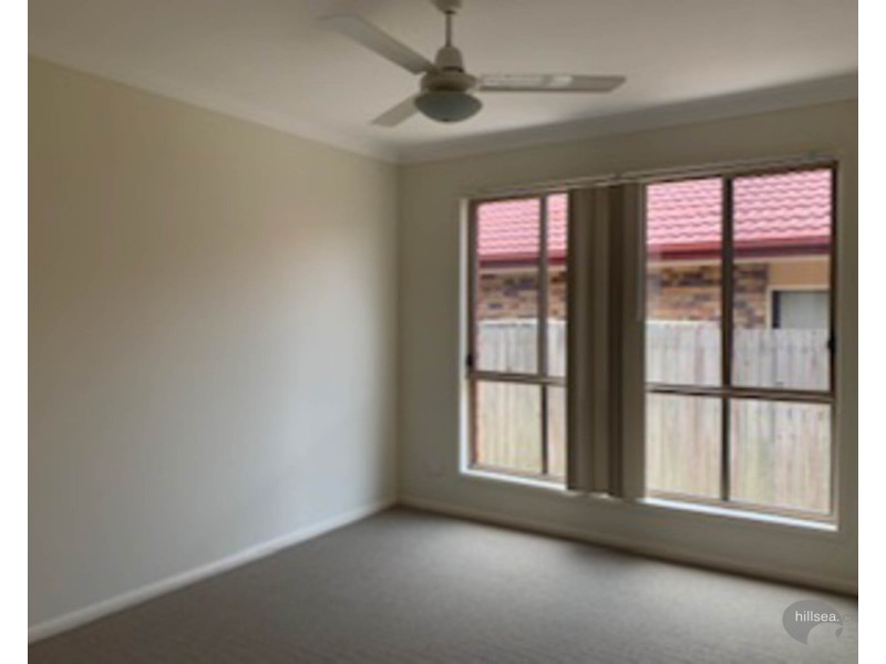 1/1 Firecrest Close, Upper Coomera QLD 4209