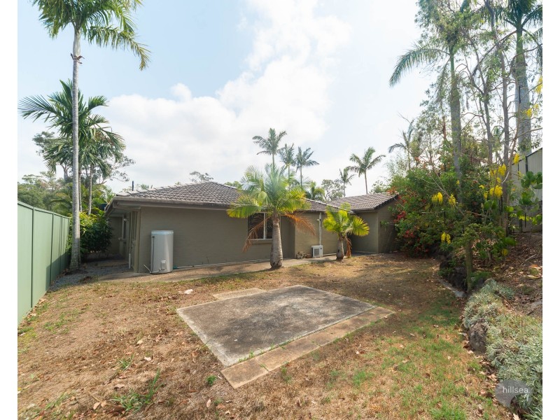 4 Crampton Court, Parkwood QLD 4214