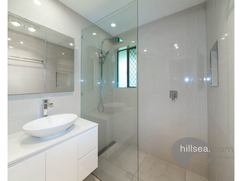 1/21 Telopea Street, Labrador QLD 4215