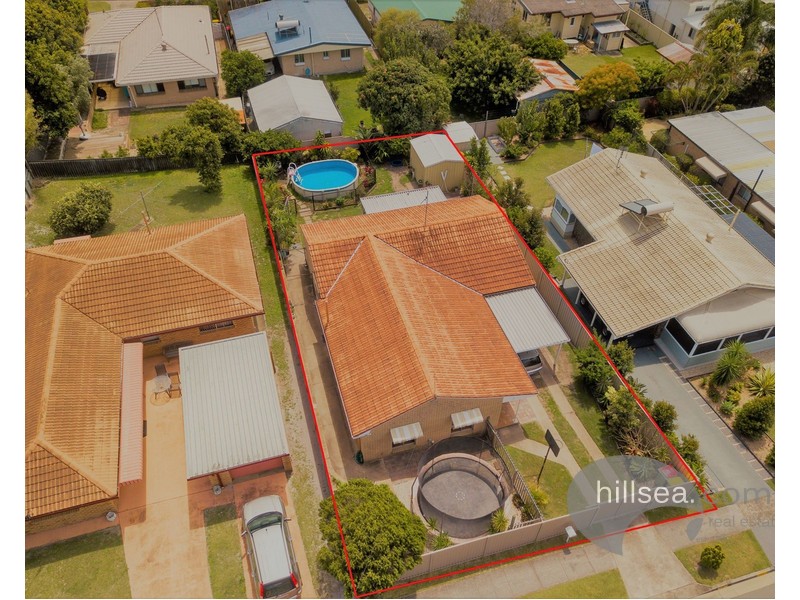 13 Swallow Avenue, Paradise Point QLD 4216