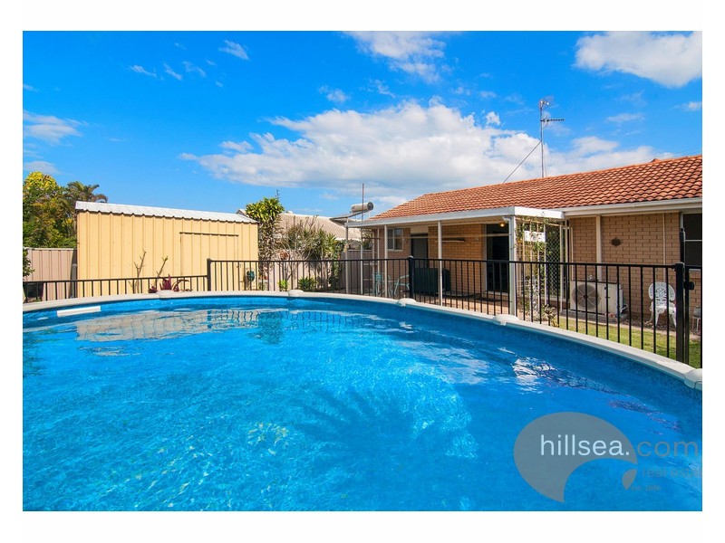 13 Swallow Avenue, Paradise Point QLD 4216