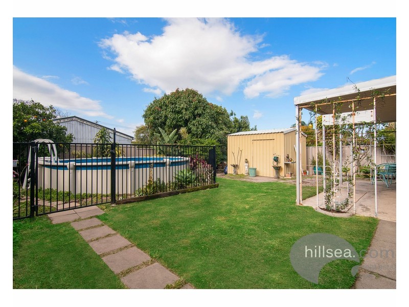 13 Swallow Avenue, Paradise Point QLD 4216