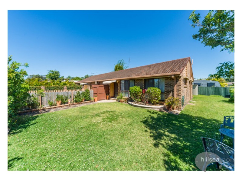 2/116 Little Usher Avenue, Labrador QLD 4215