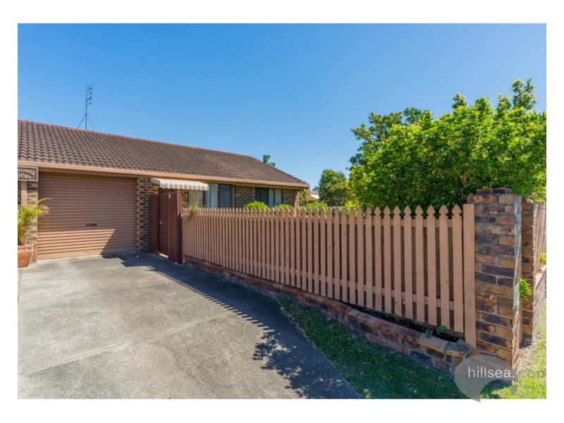 2/116 Little Usher Avenue, Labrador QLD 4215