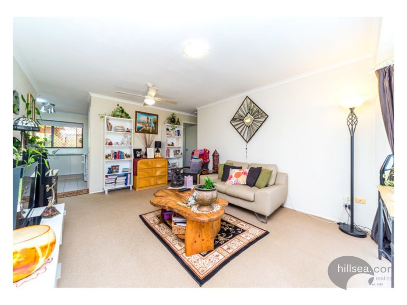 2/116 Little Usher Avenue, Labrador QLD 4215