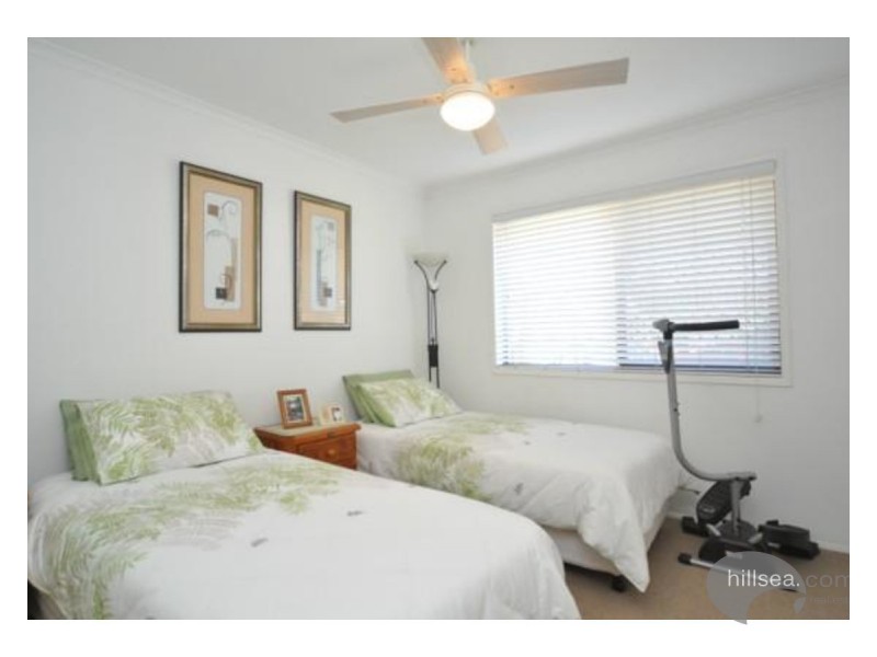 2/116 Little Usher Avenue, Labrador QLD 4215