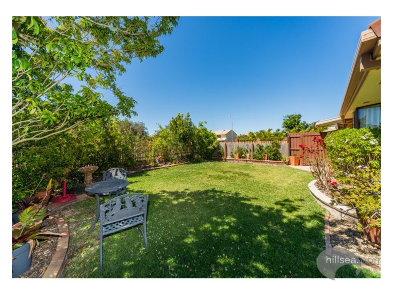 2/116 Little Usher Avenue, Labrador QLD 4215