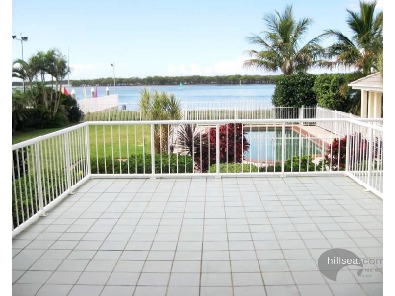4/1 Poinsettia Avenue, Hollywell QLD 4216