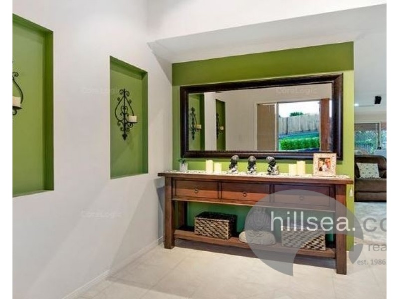 31 Zane Street, Molendinar QLD 4214