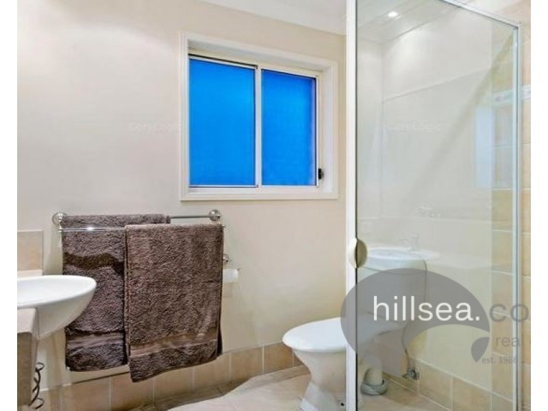 31 Zane Street, Molendinar QLD 4214