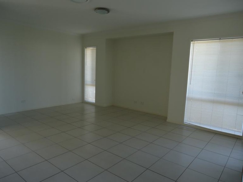 4 Arcadia Boulevard, Pimpama QLD 4209