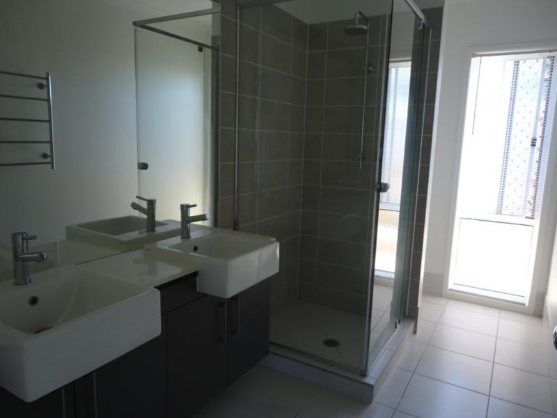 4 Arcadia Boulevard, Pimpama QLD 4209