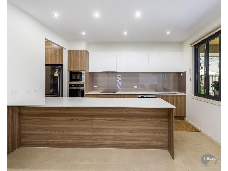 4 Laurel Drive, Helensvale QLD 4212