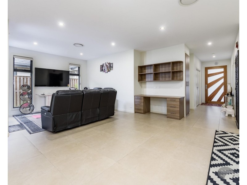 4 Laurel Drive, Helensvale QLD 4212