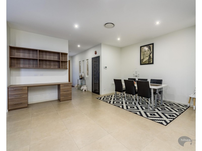 4 Laurel Drive, Helensvale QLD 4212