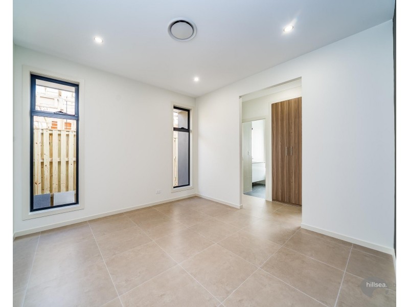 4 Laurel Drive, Helensvale QLD 4212