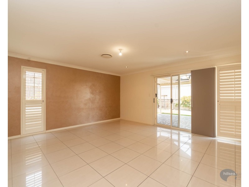 101 Crestwood Drive, Molendinar QLD 4214