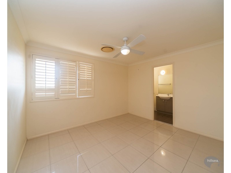 101 Crestwood Drive, Molendinar QLD 4214